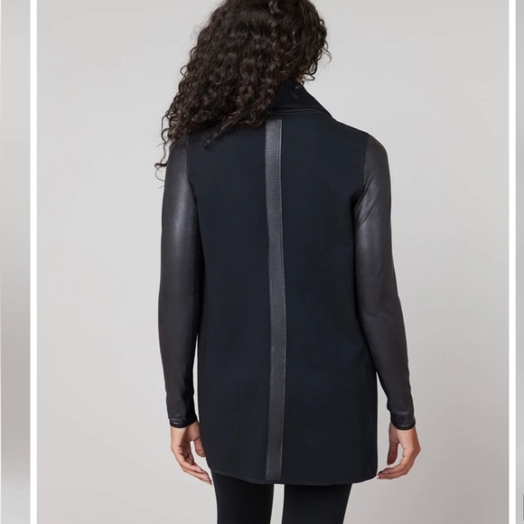 NEW Spanx Drape Front Jacket Black Sz XS Faux Leather Accents Snap Closure - Picture 6 of 13